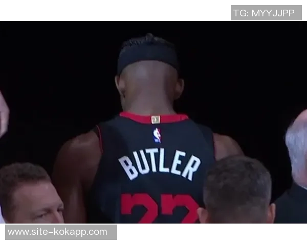 热火队阿德巴约因左脚受伤提前离场本场比赛能否复出尚未确定